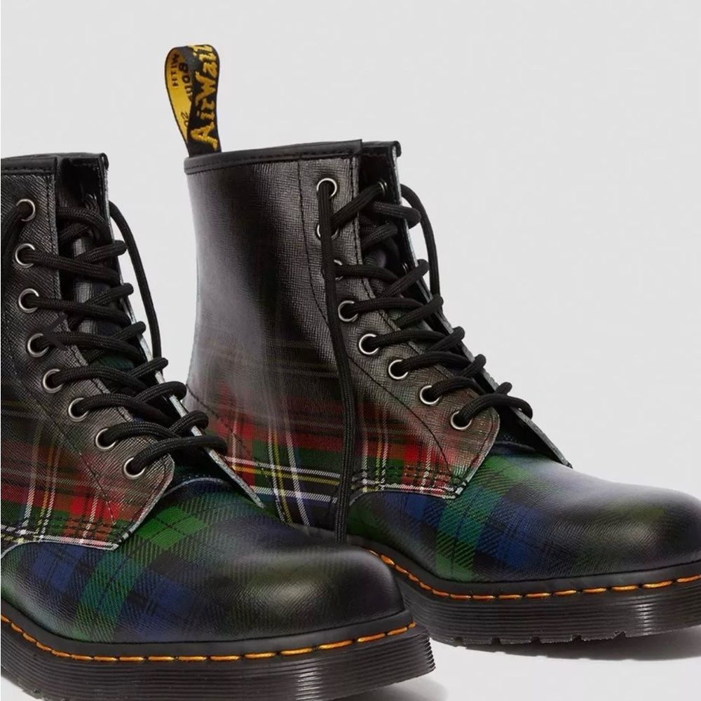 Dr. Martens Plaid Tartan Plaid Boots. Leather. Sized US 10. Unisex.